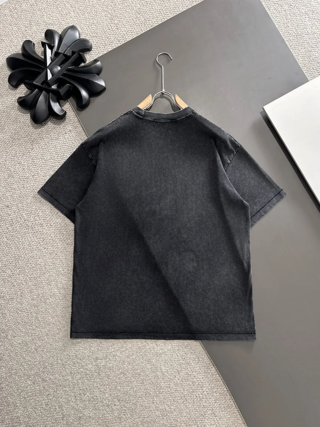 Next day shipping P460 Stone lsland/stone island high quality 2025 spring and summer new casual heavy industry suit exclusively developed by yb! High quality production! Imported custom-made fabrics for foreign orders, with high breathability and comfort, impeccable details, brand element design concept, delicate and soft feel! It presents a casual cut and the upper body shape is great! On sale simultaneously on the official website! From a high-end men's positioning brand, the low-key luxury taste is irresistible! Exquisite workmanship and impeccable quality! The overall style is simple, fashionable and timeless, fully meeting the requirements of stylish and tasteful dressing! Size: S-XXL